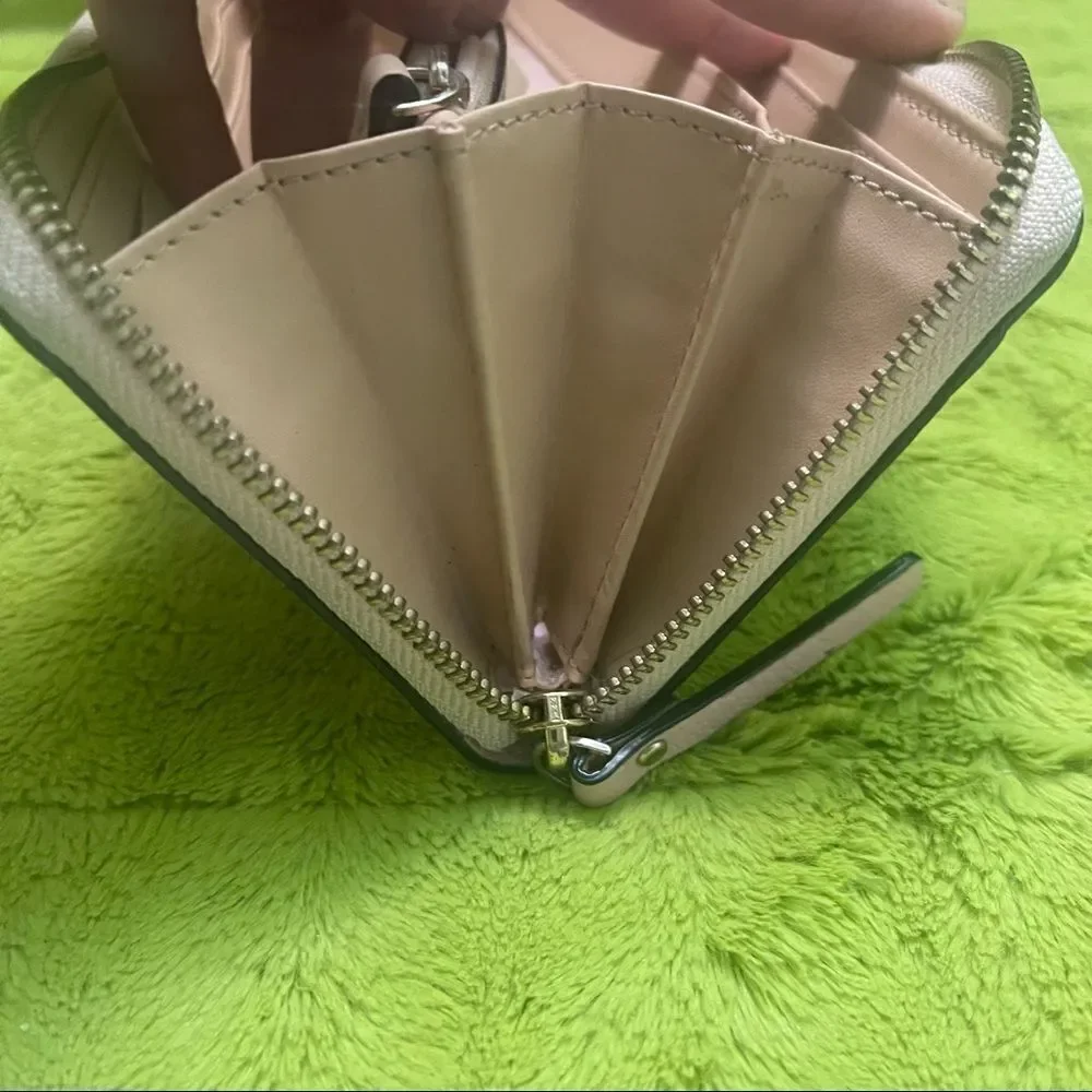 Kate Spade New York Wallet